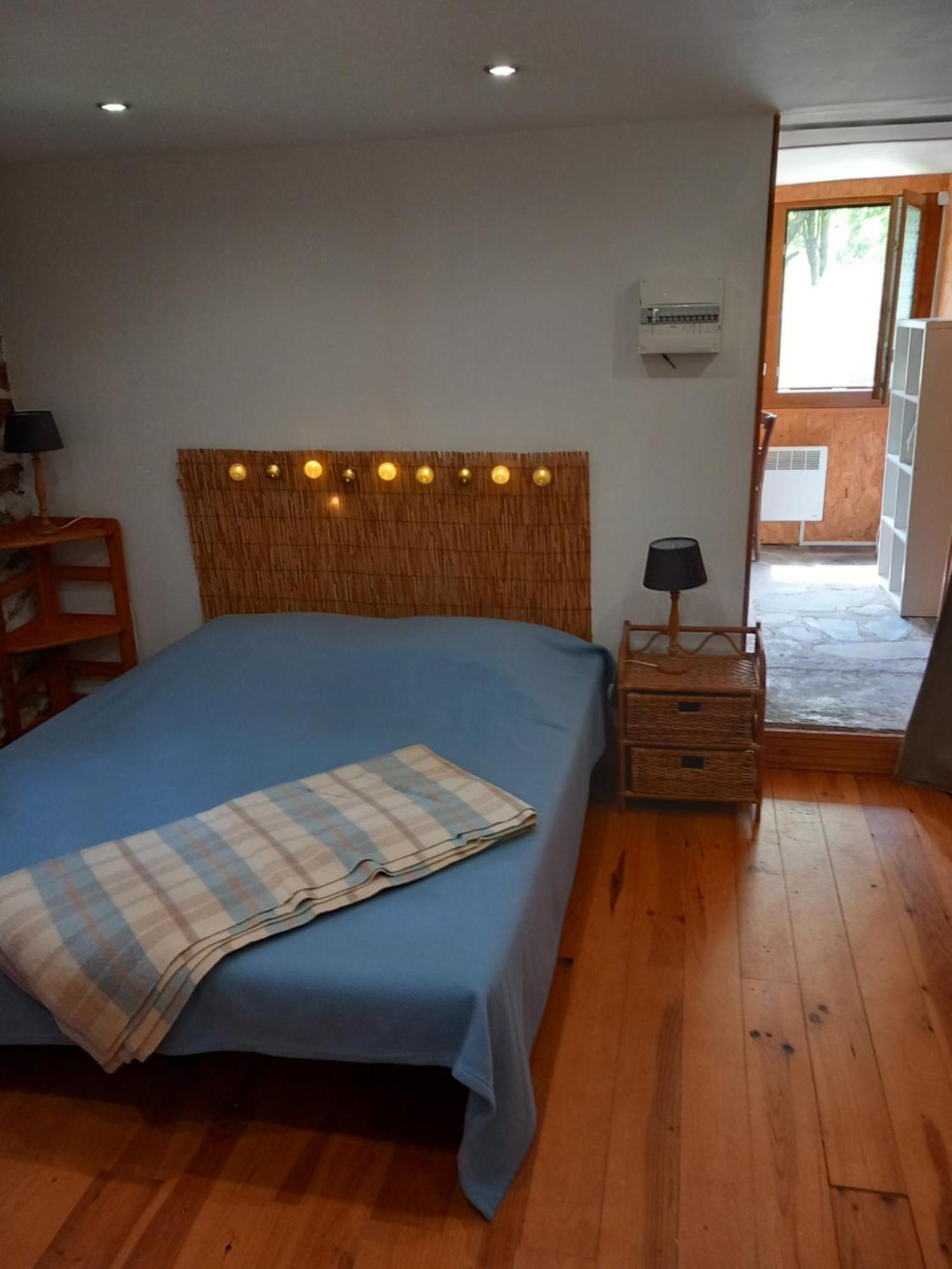 Les Cedres Bleus De Joany Apartamento Viviez Exterior foto